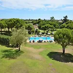 Sunny Balcony And Pool Βιλαμούρα