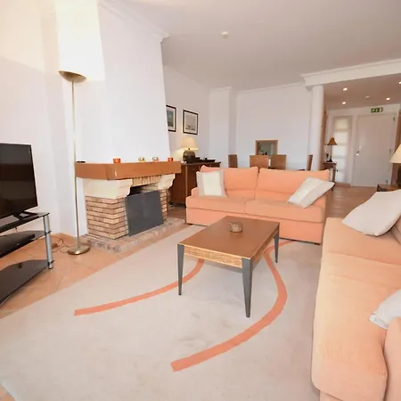 Apartment Spacious Apartment In Quarteira With Swimming Pool *