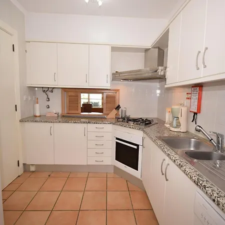 Spacious Apartment In Quarteira With Swimming Pool Apartment *