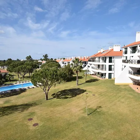 Spacious Apartment In Quarteira With Swimming Pool Apartment *