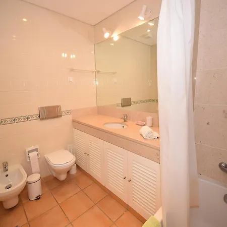 Apartamento Spacious In Quarteira With Swimming Pool *